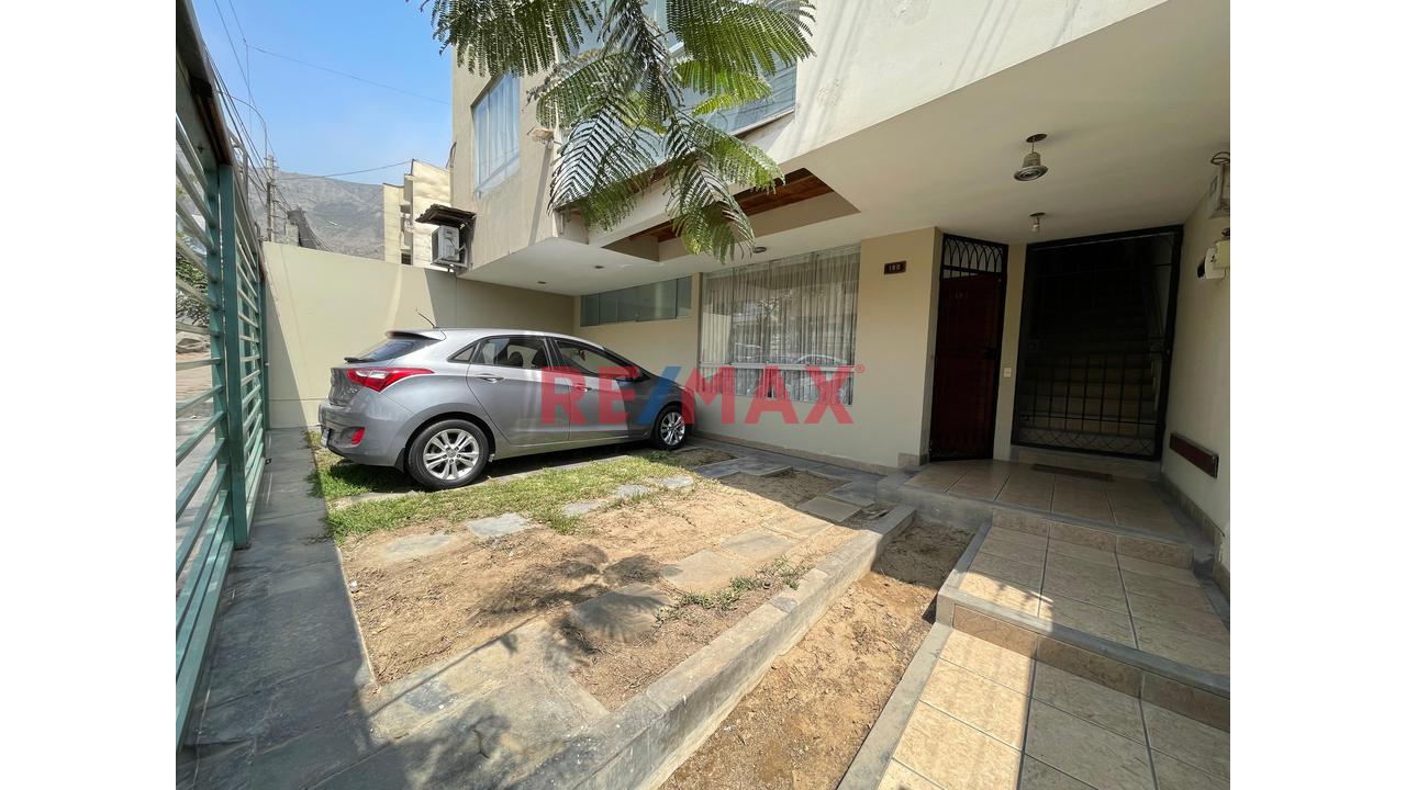 Se Vende Amplio Y Acogedor Duplex En Piso 2 - Portada Del Sol La Molina - 20