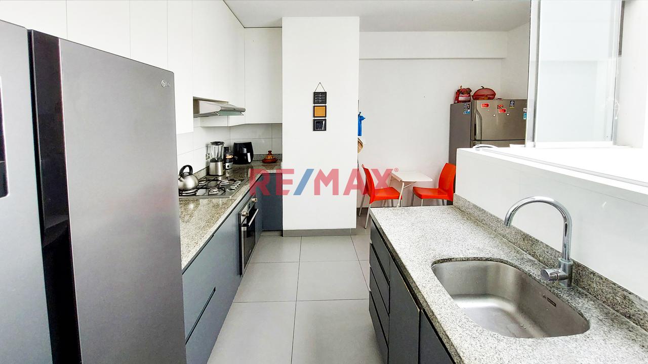 Duplex En Venta - Limite Miraflores Y San Isidro - Cerca  Al Ovalo Gutierrez — foto 6