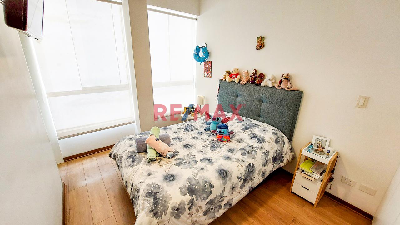 Duplex En Venta - Limite Miraflores Y San Isidro - Cerca  Al Ovalo Gutierrez — foto 14