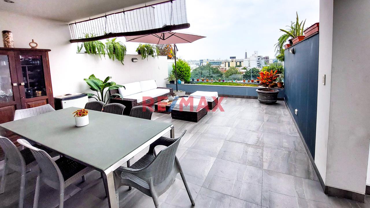 Duplex En Venta - Limite Miraflores Y San Isidro - Cerca  Al Ovalo Gutierrez — foto 9