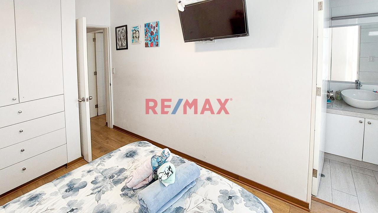 Duplex En Venta - Limite Miraflores Y San Isidro - Cerca  Al Ovalo Gutierrez — foto 15