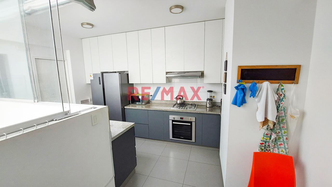 Duplex En Venta - Limite Miraflores Y San Isidro - Cerca  Al Ovalo Gutierrez — foto 5