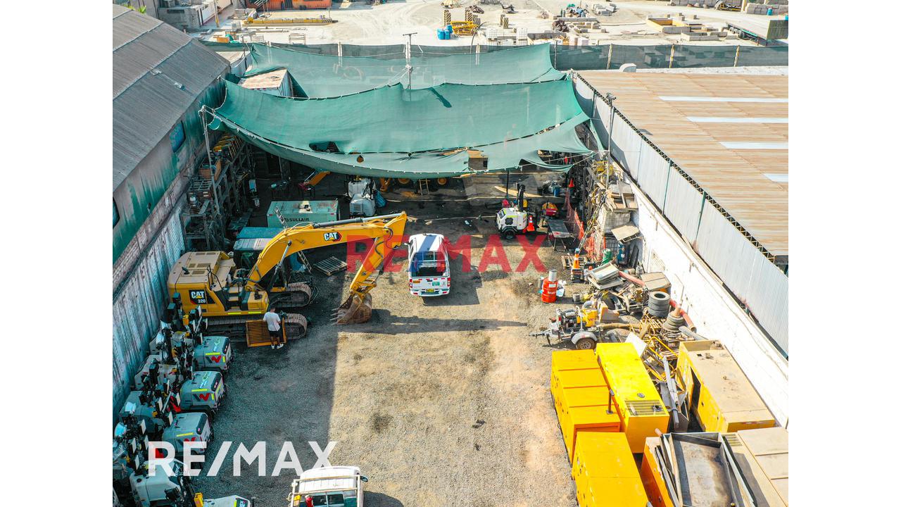 Venta De Local Industrial 1576 M2 En Av Cascanueces -Santa Anita - 10