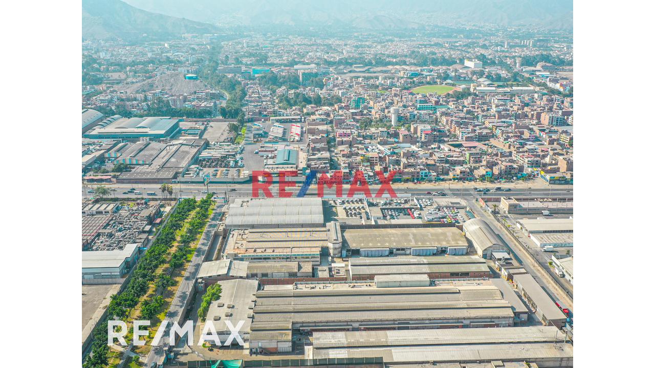 Venta De Local Industrial 1576 M2 En Av Cascanueces -Santa Anita - 12