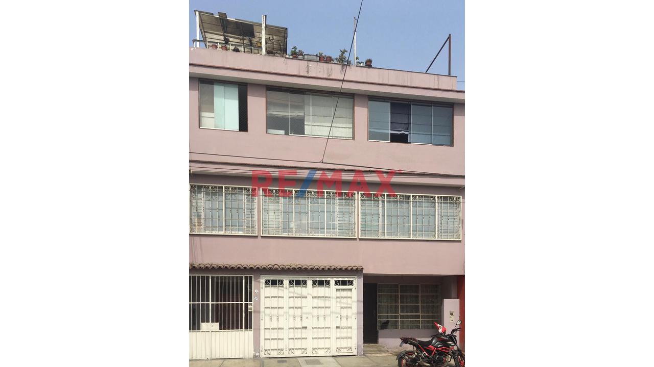 ¡Oportunidad Única En Salamanca Ate! Casa En Venta En La Calle Agustín De Zárate — foto 2