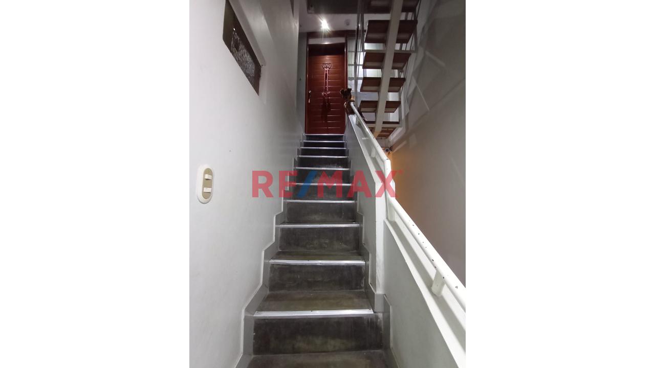 ¡Oportunidad Única En Salamanca Ate! Casa En Venta En La Calle Agustín De Zárate — foto 13