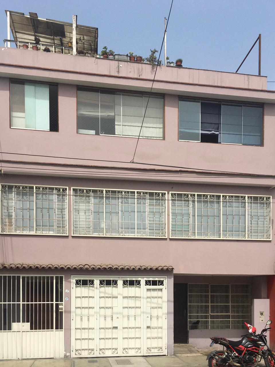 ¡Oportunidad Única En Salamanca Ate! Casa En Venta En La Calle Agustín De Zárate