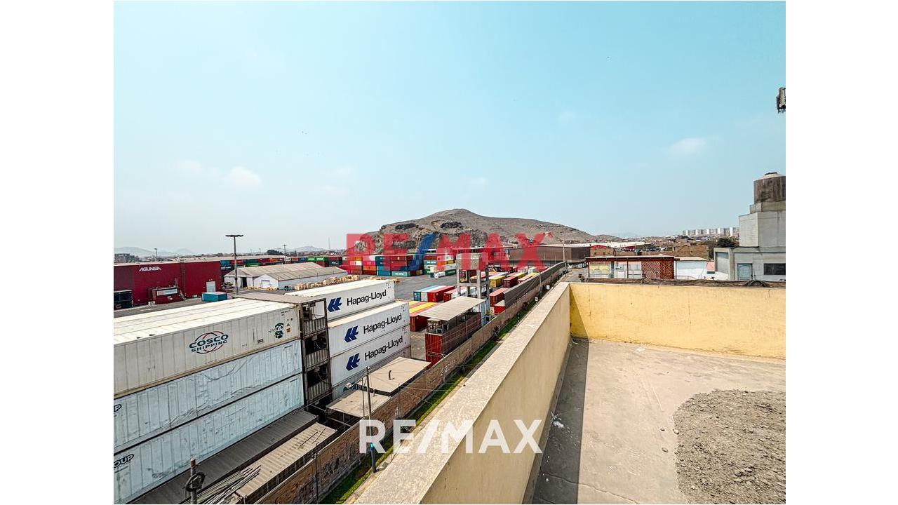 Se Vende Oficina En Av Nestor Gambeta Callao - 5