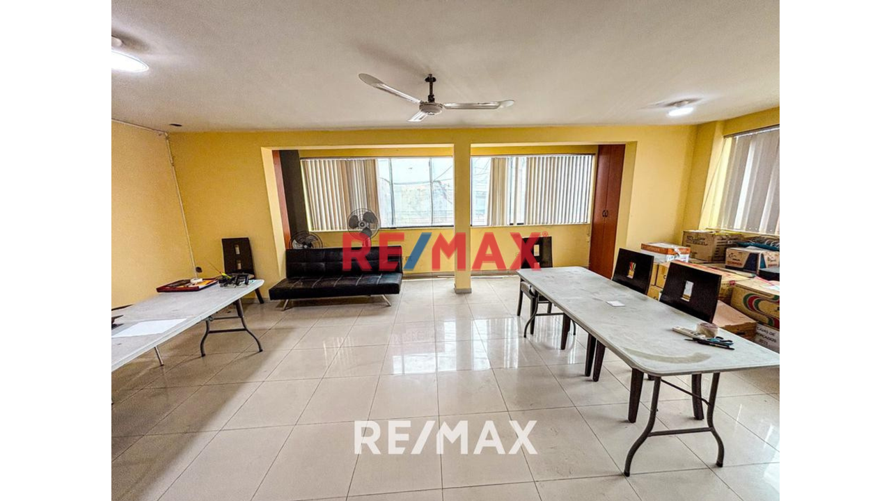 Se Vende Oficina En Av Nestor Gambeta Callao - 8