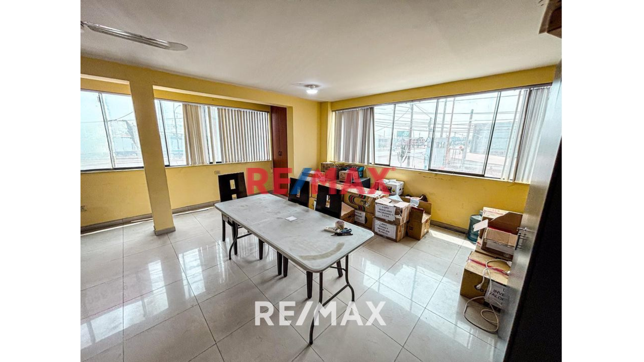 Se Vende Oficina En Av Nestor Gambeta Callao - 9