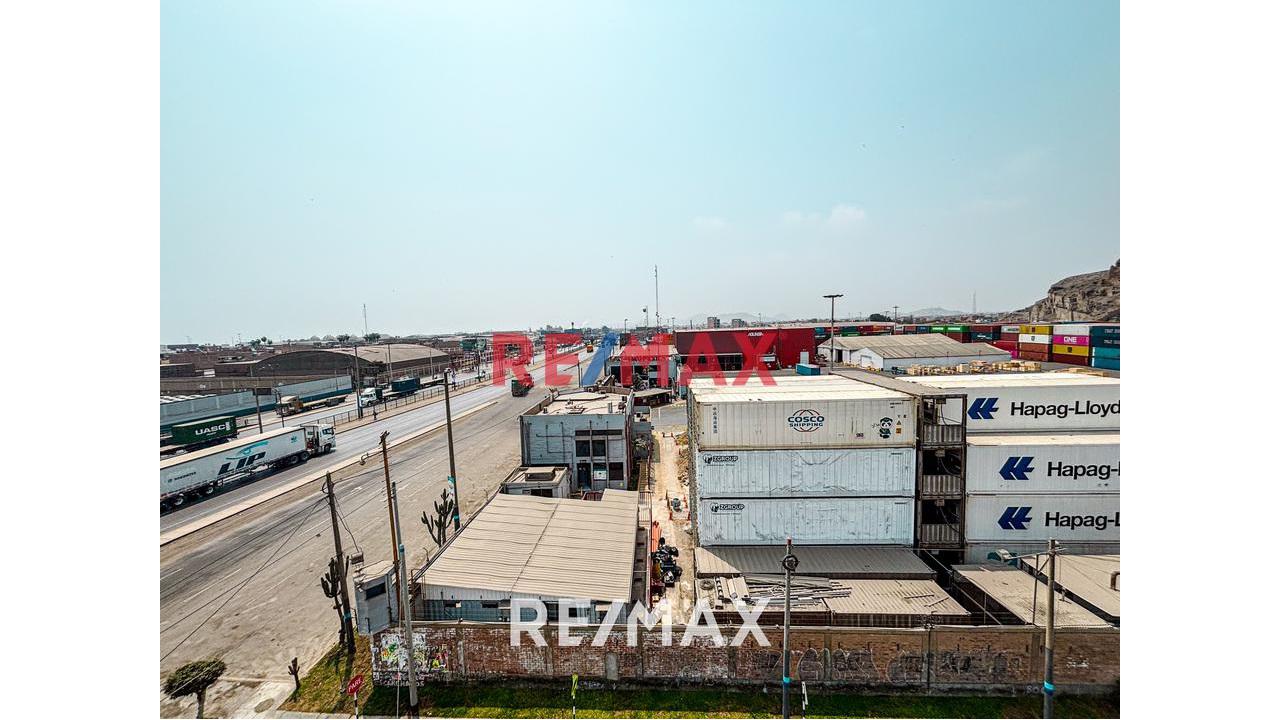 Se Vende Oficina En Av Nestor Gambeta Callao - 6