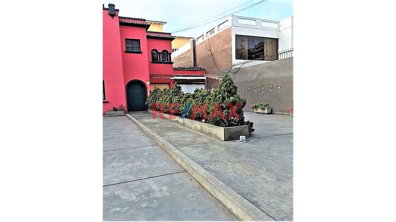 Ventade Casa A Precio De Terreno En San Isidro - 6