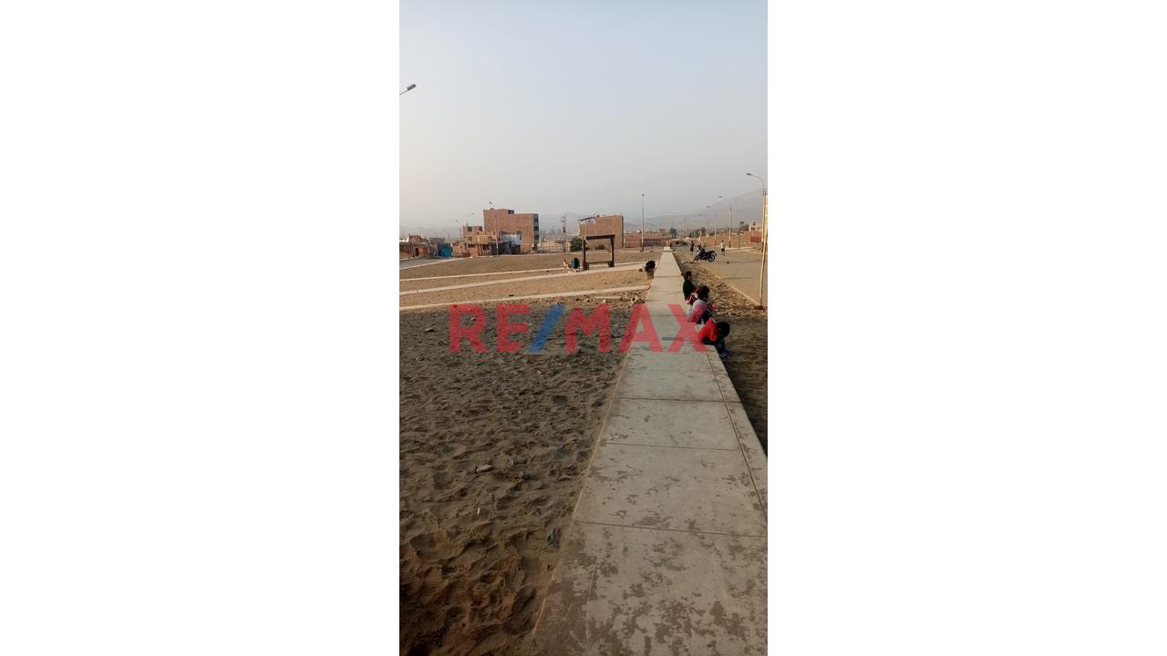 En Venta Terreno En Urbanizacion La Alameda De Lima Norte - Santa Rosa. — foto 6