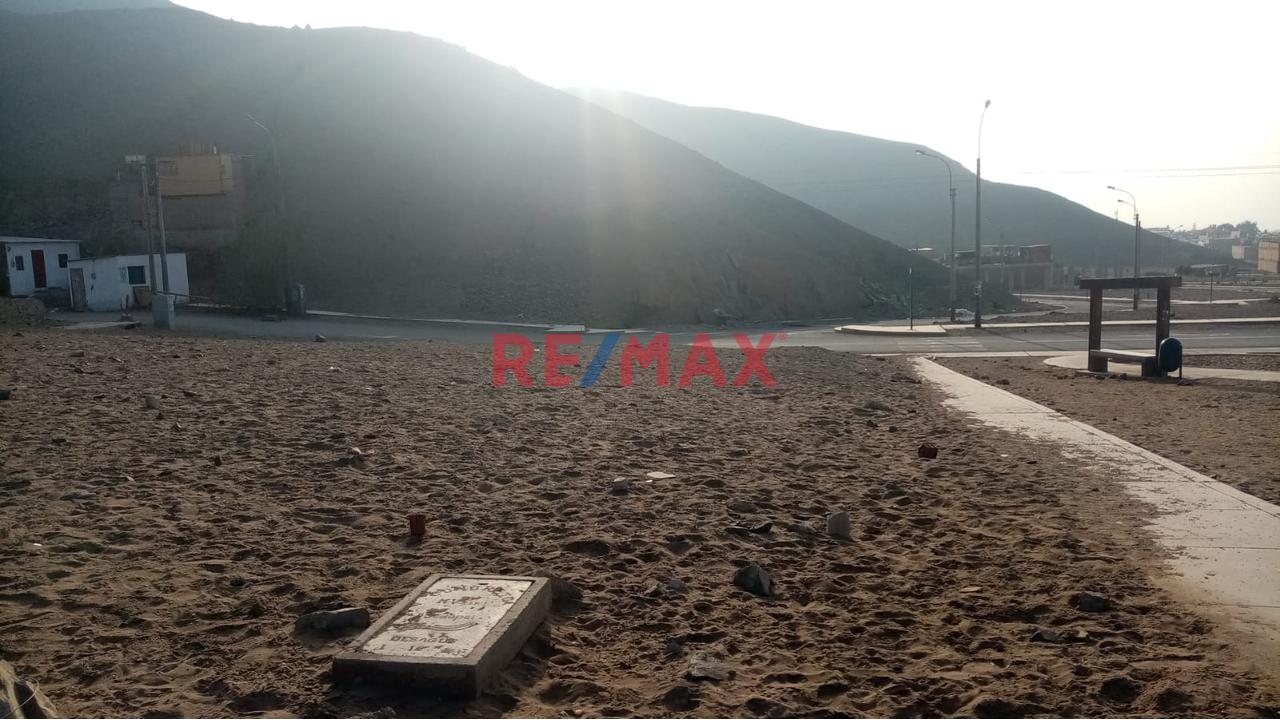 En Venta Terreno En Urbanizacion La Alameda De Lima Norte - Santa Rosa. — foto 3