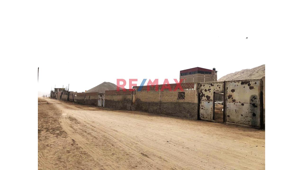 Venta De Terreno Industrial En Esquina En Villa El Salvador — foto 2