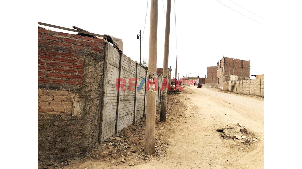 Venta De Terreno Industrial En Esquina En Villa El Salvador — foto 3