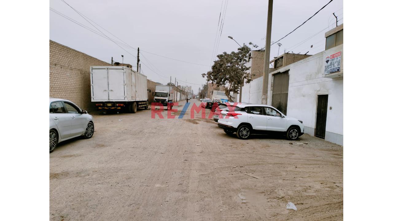 Local Amplio  - 2000 M2 - Zona Logistica Estrategica (Comas) - 7