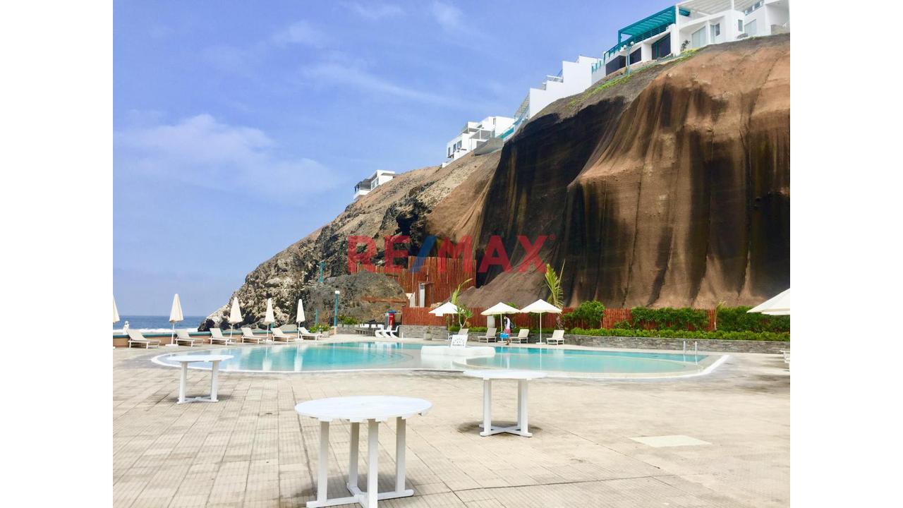 En Exclusivo Condominio. Hermosa Casa De Playa. Cerro Azul - 4