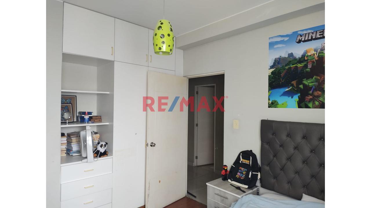 Venta De Departamento En Surquillo Con 2 Cocheras — foto 6
