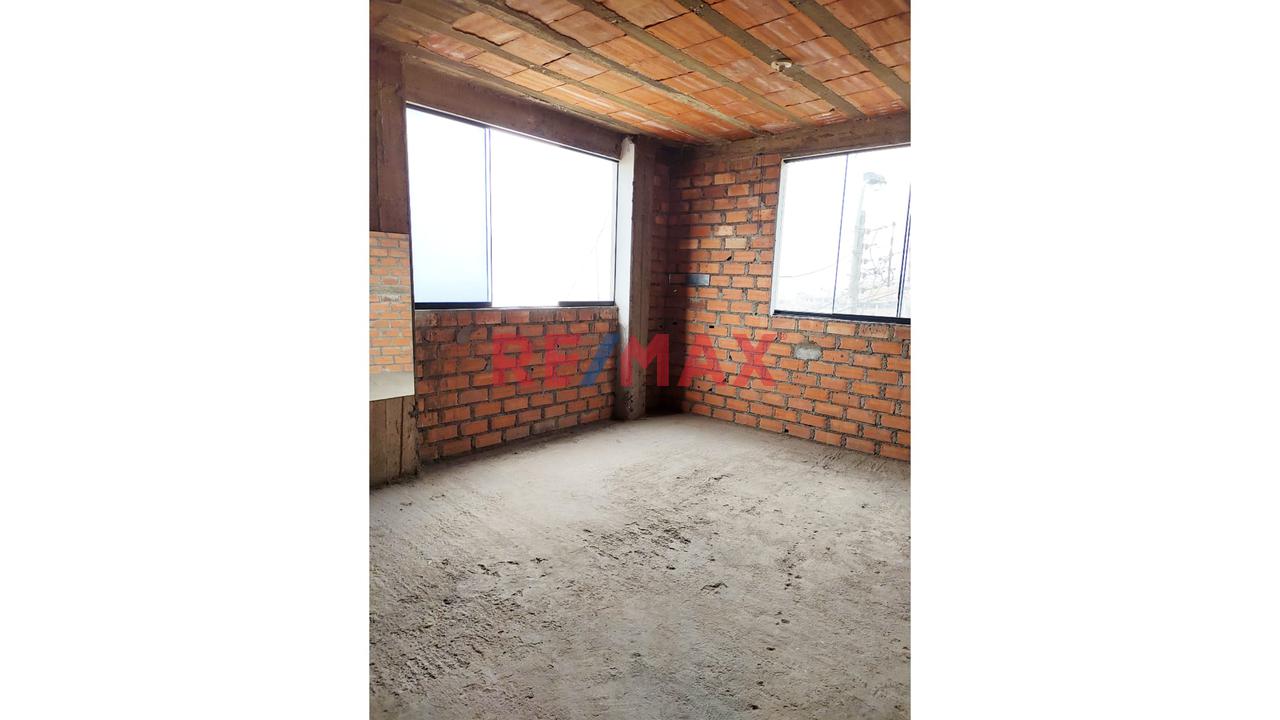 Venta Casa De 3 Pisos De 223 Mts En Comas — foto 15