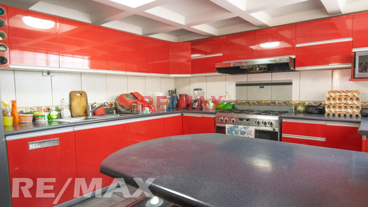 En Venta Amplio Duplex En Zona Residencial De Surco — foto 10