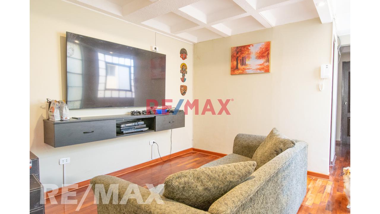 En Venta Amplio Duplex En Zona Residencial De Surco — foto 12