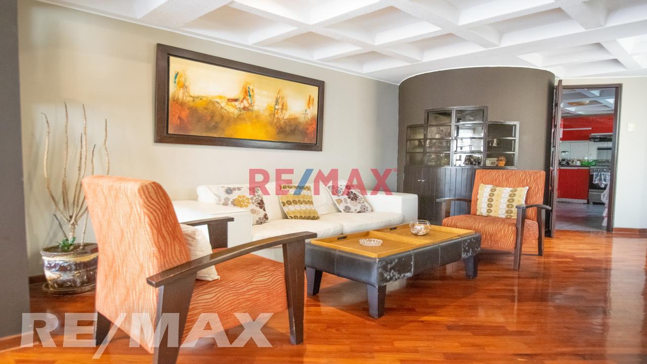 En Venta Amplio Duplex En Zona Residencial De Surco — foto 6