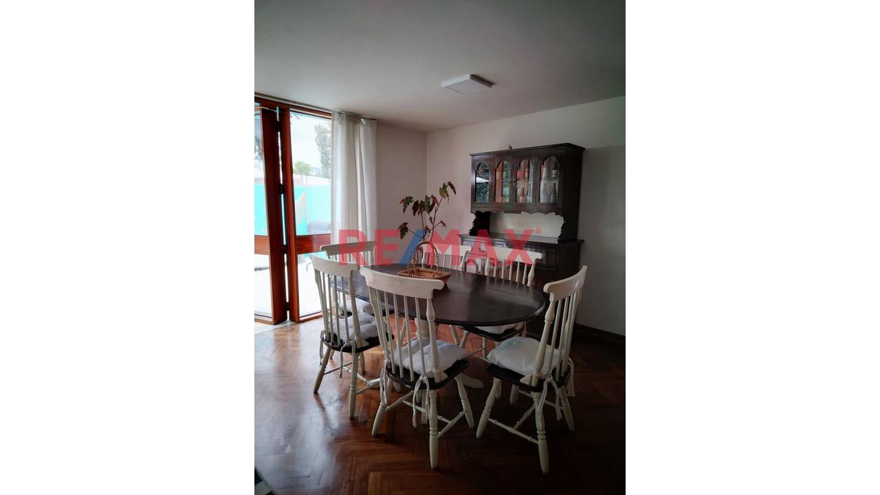 Vendo Dos Amplias Casas Como Un Solo Terreno Para Inversionistas En Selva Alegre - 4