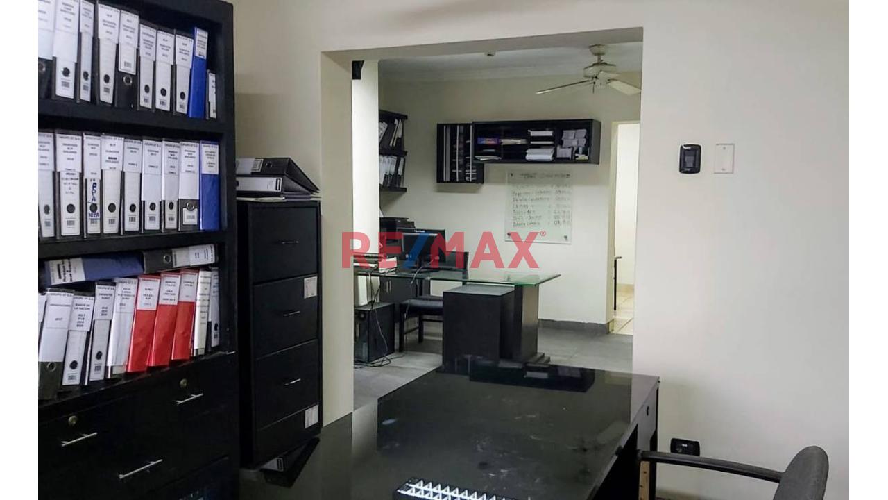 Vendo Edificio Comercial En Miraflores - Zonificación Cz - 11