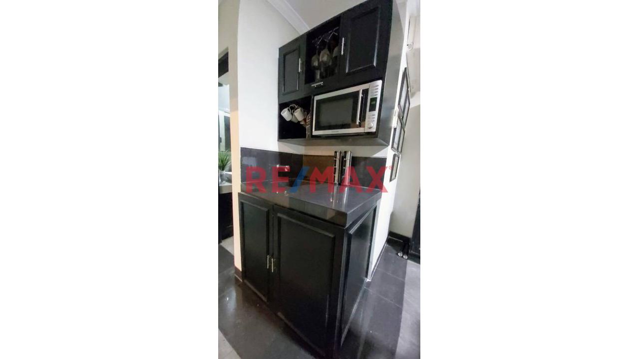 Vendo Edificio Comercial En Miraflores - Zonificación Cz - 7