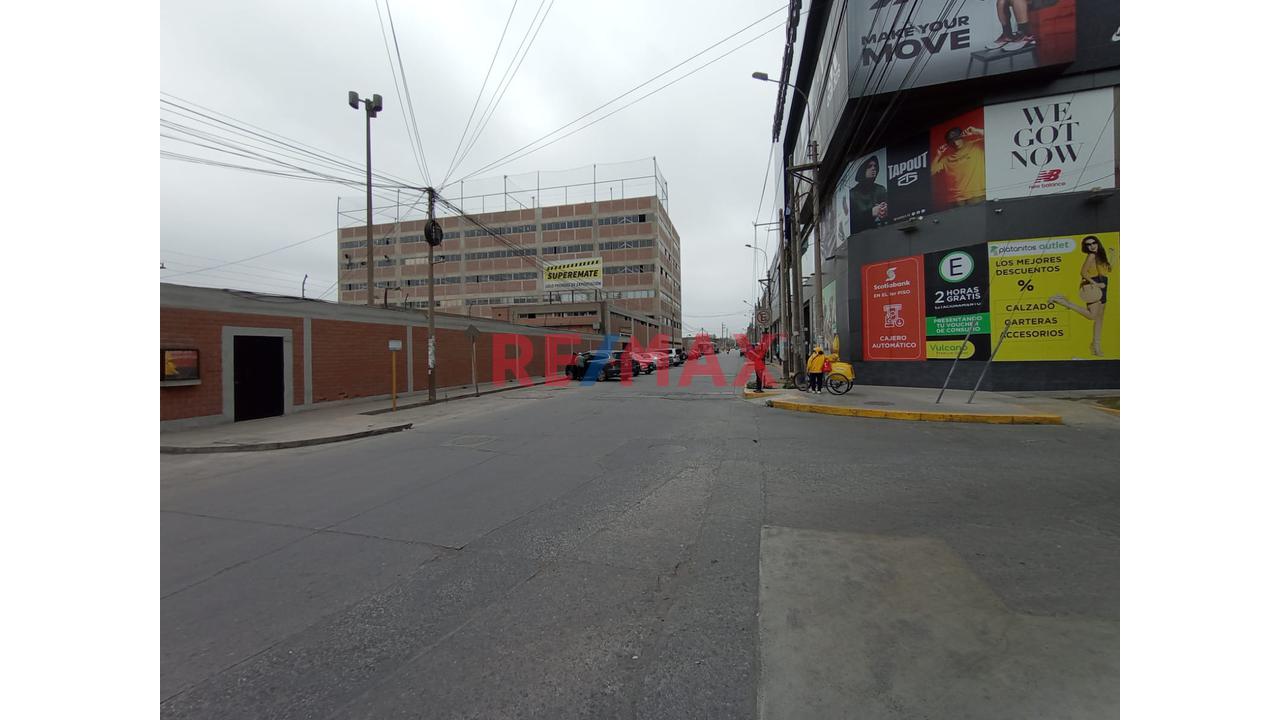 Alquiler De Tienda En Estreno Zona Altamente Comercial - Outlet - Vulcano - Ate - 13