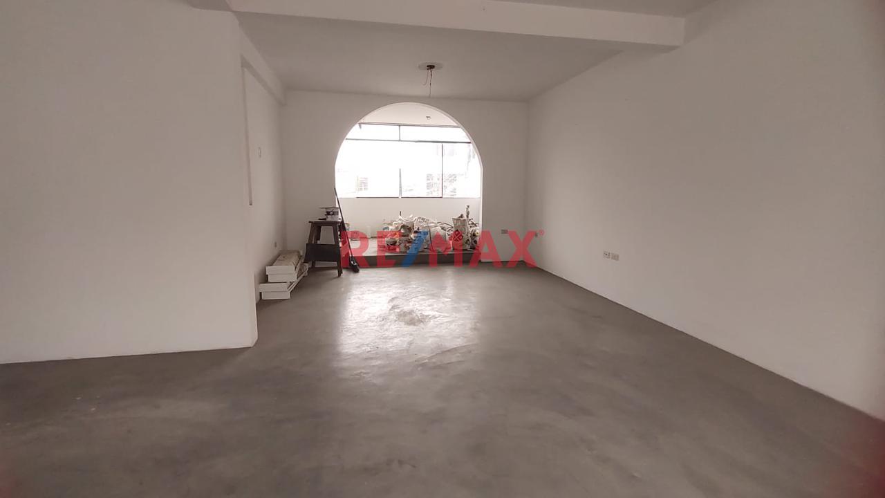 Venta De Departamento Zona Comercial Tercer Piso - Mas Aires - 4