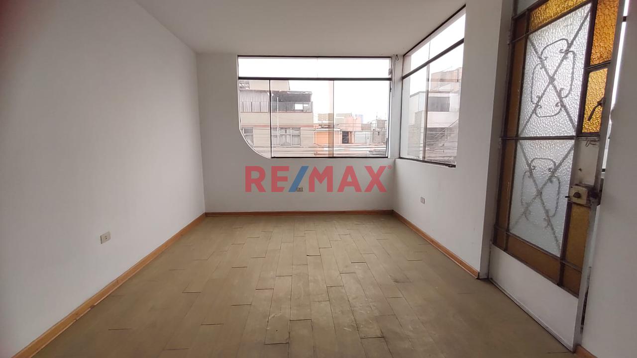 Venta De Departamento Zona Comercial Tercer Piso - Mas Aires - 16