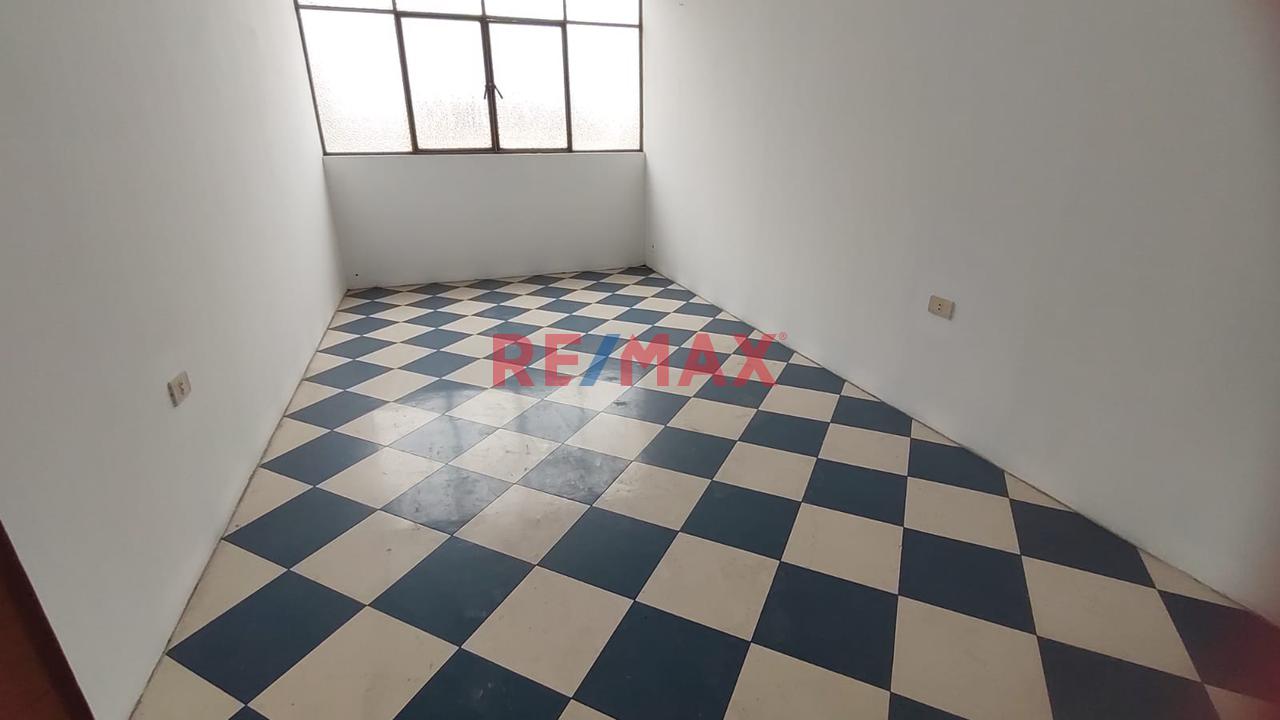 Venta De Departamento Zona Comercial Tercer Piso - Mas Aires - 12