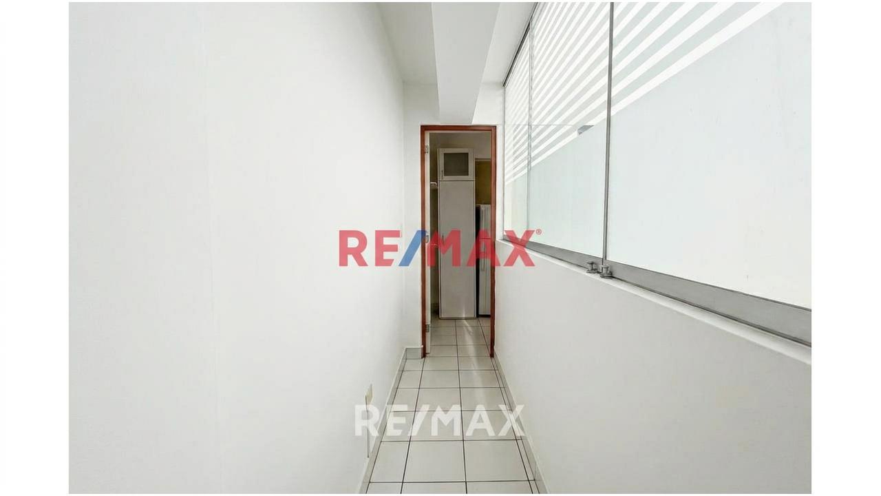 Duplex En Venta Av. Sergio Bernales,  Distrito Surquillo - 9