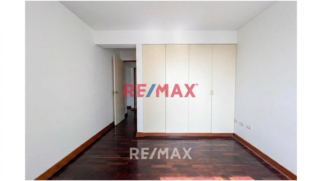 Duplex En Venta Av. Sergio Bernales,  Distrito Surquillo - 10