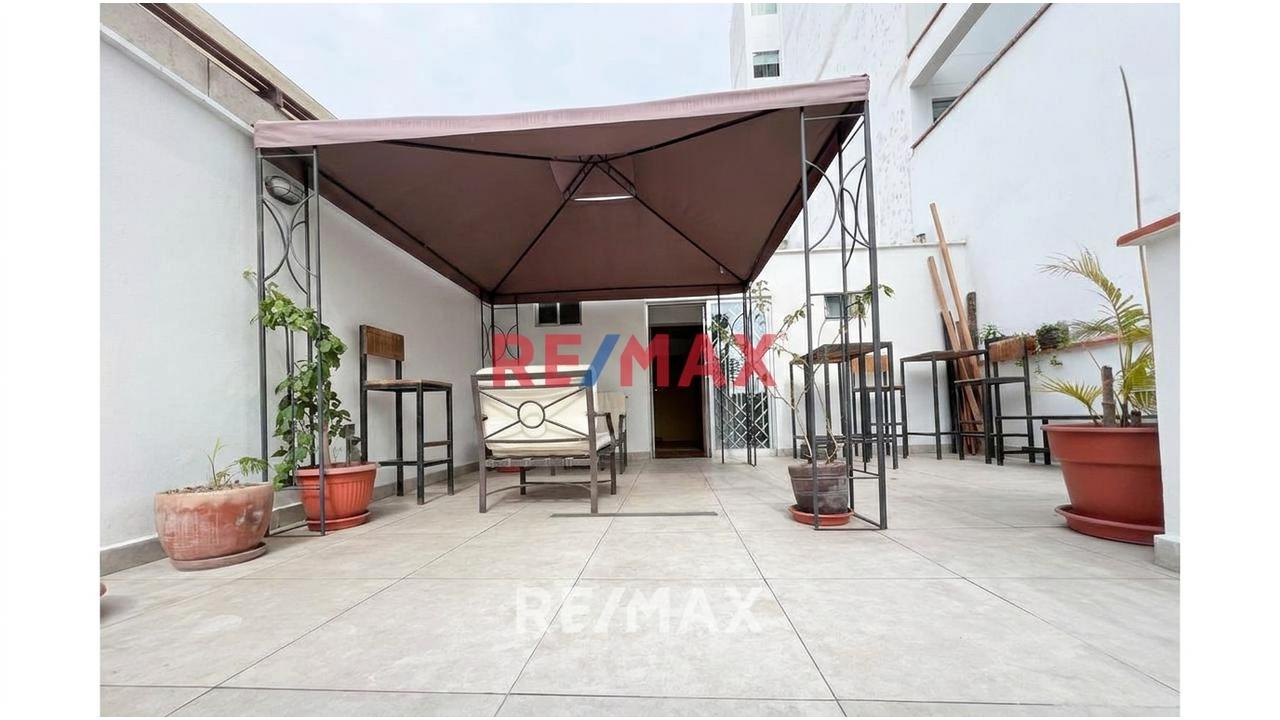 Duplex En Venta Av. Sergio Bernales,  Distrito Surquillo - 2