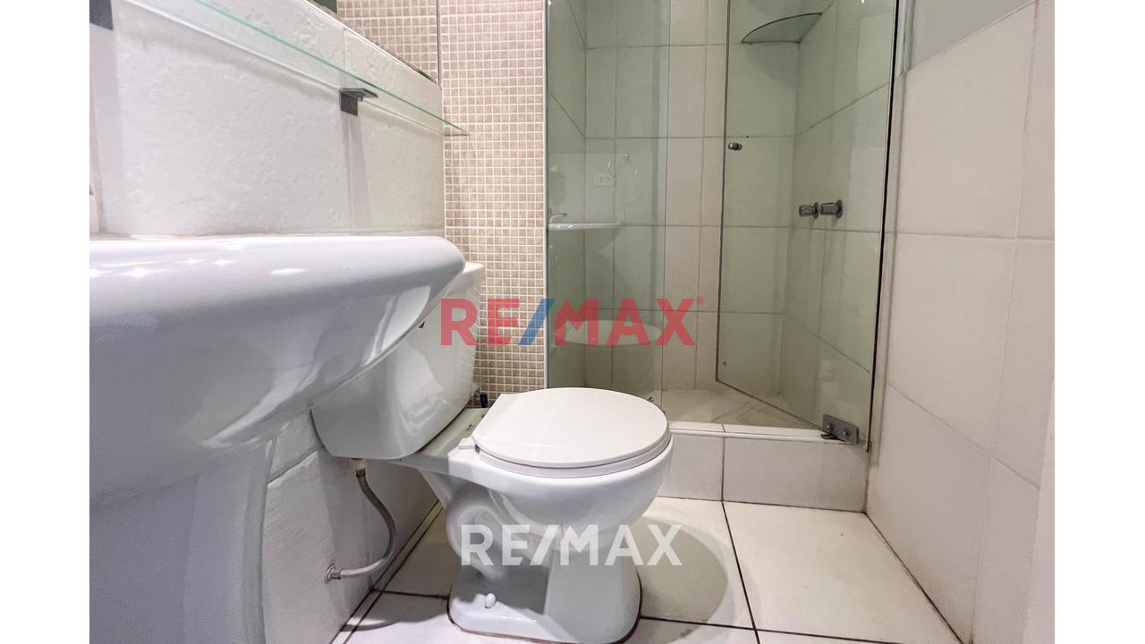 Duplex En Venta Av. Sergio Bernales,  Distrito Surquillo - 17