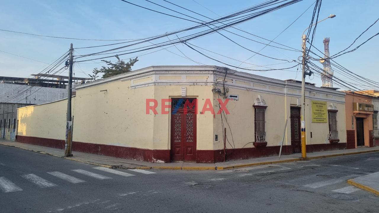 Amplio Local comercial ubicado en Chiclayo Amplio Local comercial ubicado en Chiclayo