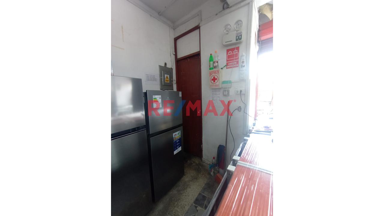 Alquiler De Local Comercial De 2 Písos - 380 M² En San Juan De Lurigancho - 17
