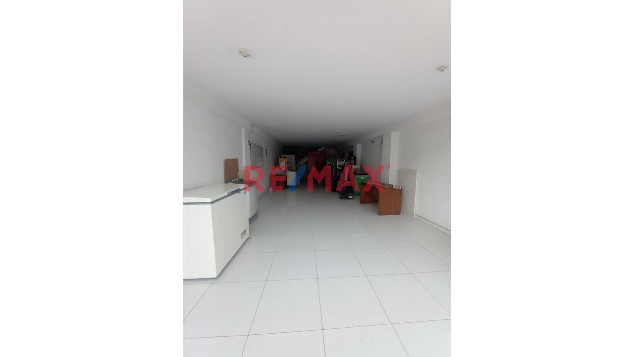 Alquiler De Local Comercial De 2 Písos - 380 M² En San Juan De Lurigancho - 12