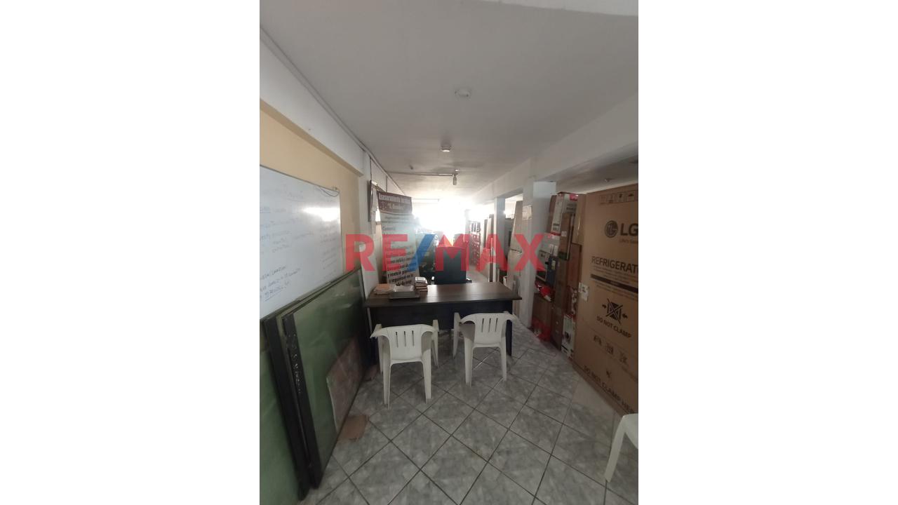 Alquiler De Local Comercial De 2 Písos - 380 M² En San Juan De Lurigancho - 8