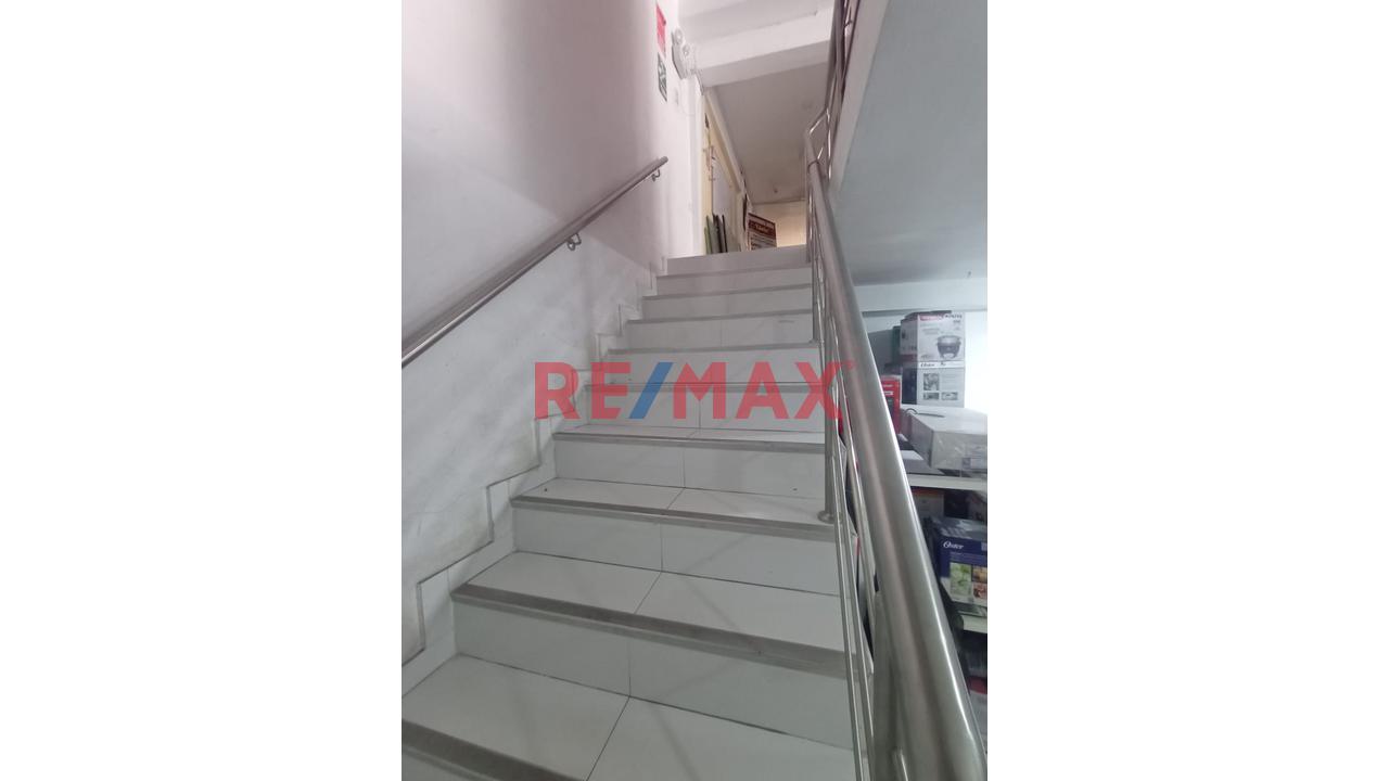 Alquiler De Local Comercial De 2 Písos - 380 M² En San Juan De Lurigancho - 5