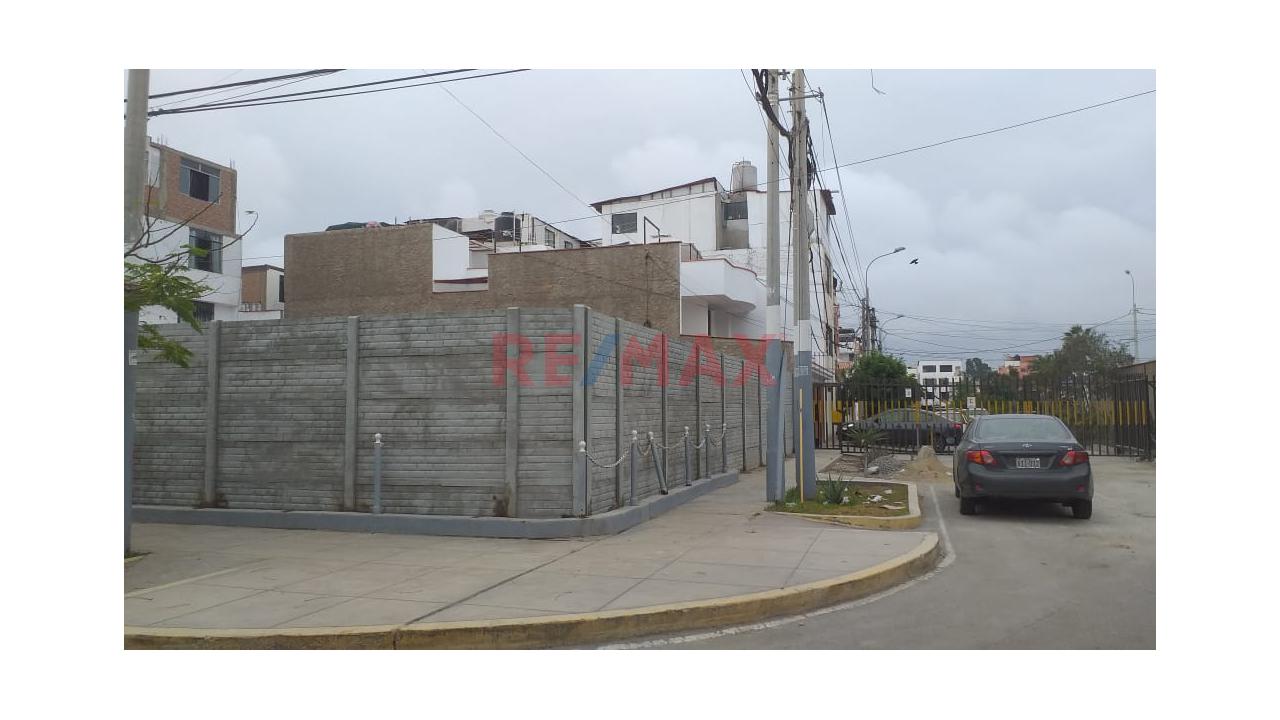 Vendo Terreno En Chorillos De 188 M2 En Urb. Cedros De Villa A $900 X M2 - 5