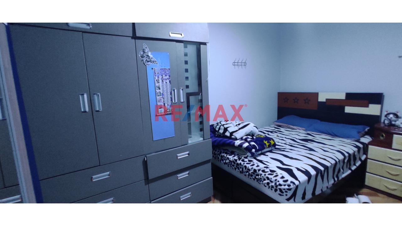 Venta De Casa De 2 Pisos Con Amplia Azotea, Frente A Parque Jazmines, En A.H. Bayovar Ampliacion, San Juan De Lurigancho, Por El Mercado La Union Av. Jose Carlos Mariategui, Cerca A La Estación Bayóva — foto 13