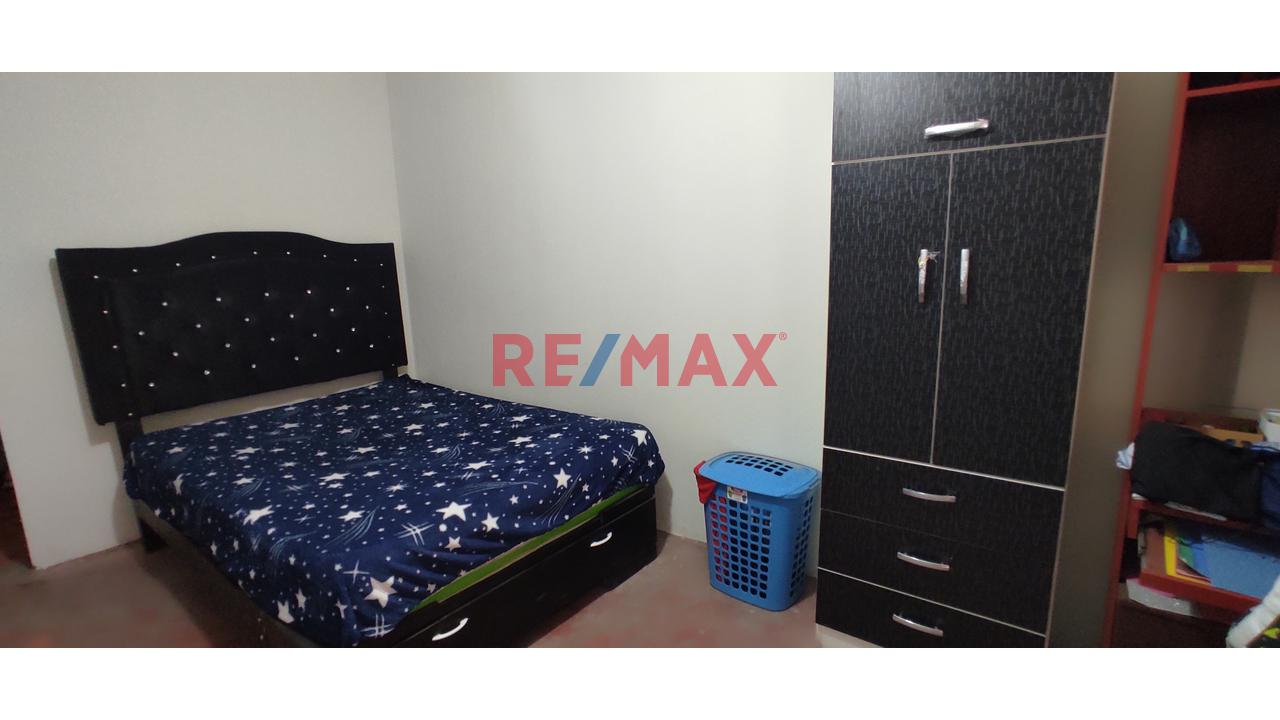 Venta De Casa De 2 Pisos Con Amplia Azotea, Frente A Parque Jazmines, En A.H. Bayovar Ampliacion, San Juan De Lurigancho, Por El Mercado La Union Av. Jose Carlos Mariategui, Cerca A La Estación Bayóva — foto 14