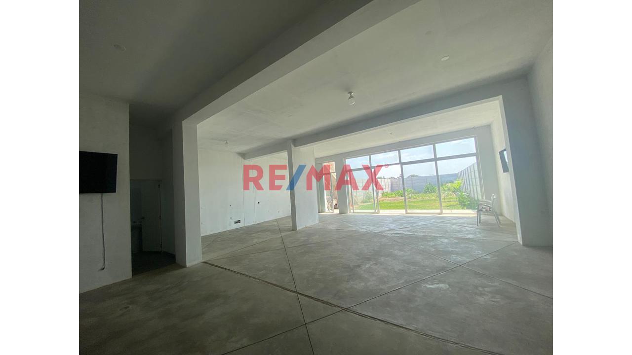 Amplio Local comercial ubicado en Pimentel Amplio Local comercial ubicado en Pimentel
