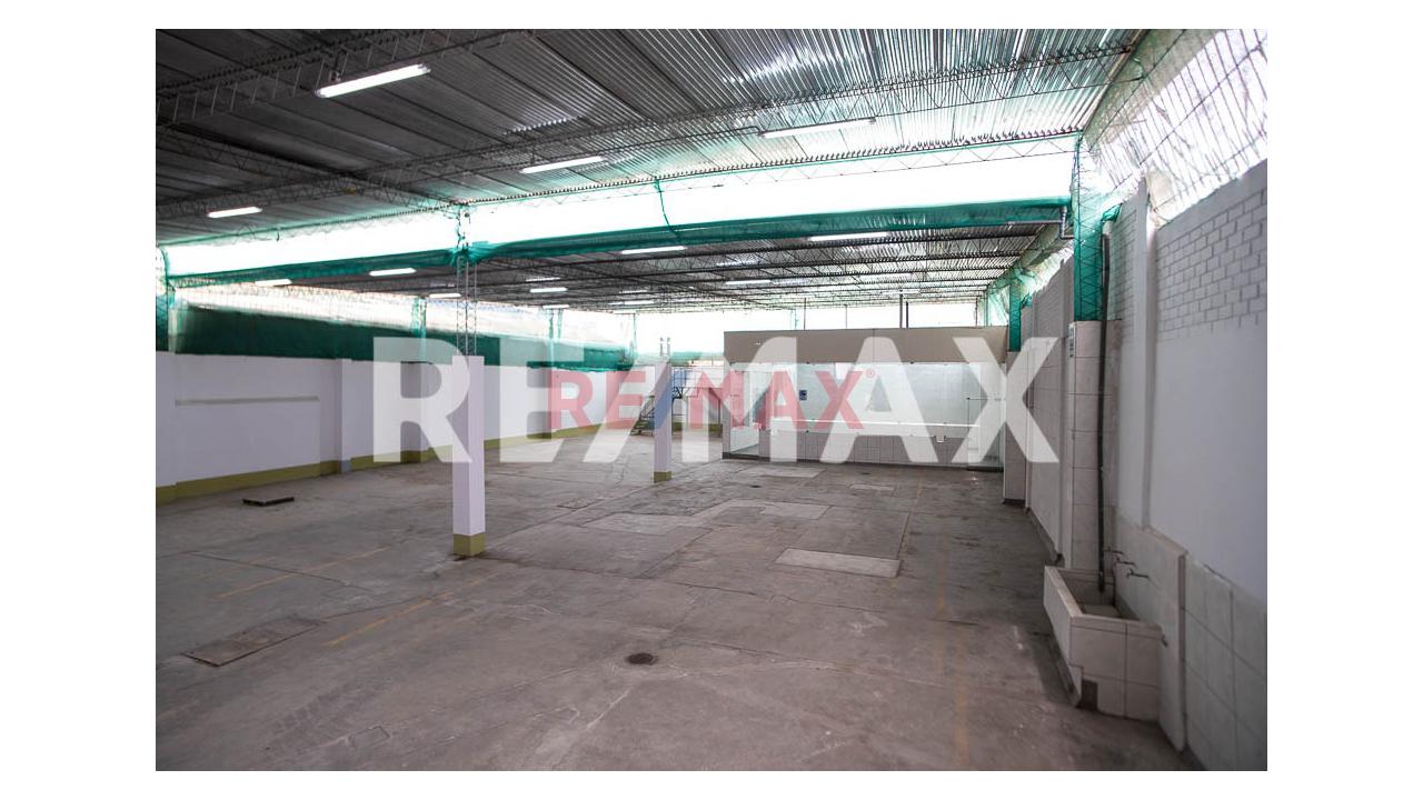 Alquiler De Local Industrial En Santiago De Surco 1352 M2 - 2