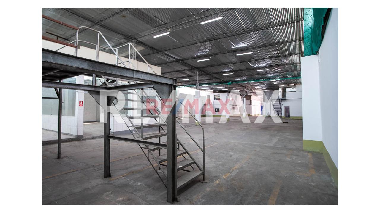 Alquiler De Local Industrial En Santiago De Surco 1352 M2 - 7