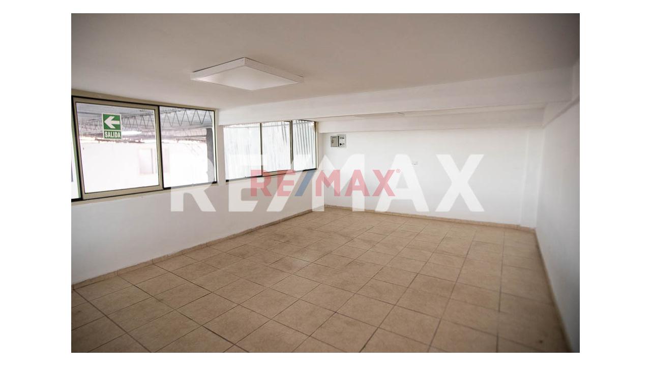 Alquiler De Local Industrial En Santiago De Surco 1352 M2 - 11